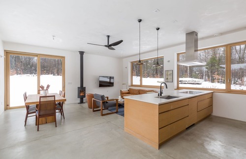 Lincoln House | SECLUDED MODERN RUSTIC