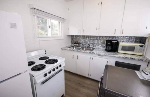 Laramie Apartment | Secluded & Modern - Walk to UW!