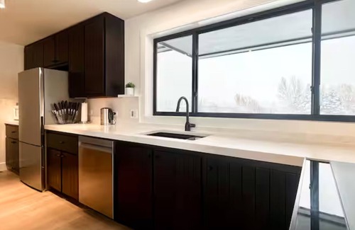 Wilson House | Secluded Mountain View Getaway Near Jackson Hole - BBQ, Patio, Wildlife !