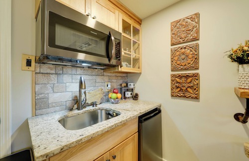 Mars Hill Cottage | Secluded Mtn-view Retreat in Mars Hill