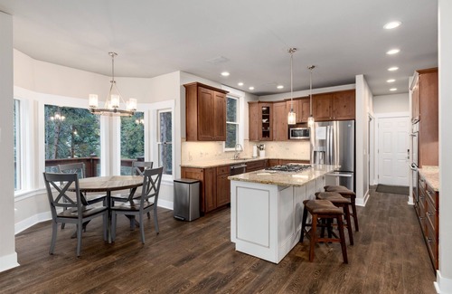 Warrior's Mark House | Secluded on the River - Quiet Cold de Sac - 16 Pair Boot Rack Dryer - Bus Route