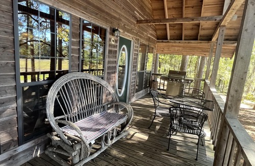 Pickens House | Secluded, peaceful cabin with walking trails & stocked ponds in SE Oklahoma