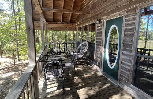 Pickens House | Secluded, peaceful cabin with walking trails & stocked ponds in SE Oklahoma