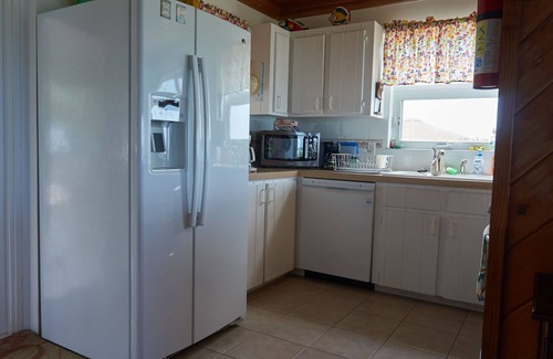 Clarence Town Villa | Secluded & Quiet Beachfront Home w/Beautiful View on Lochabar Bay. Family fun!