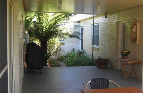 Bundanoon Apartment | SECLUDED, QUIET, PRIVATE "FERNDALE" B&B Farm Stay n5mins to BUNDANOON or EXETER