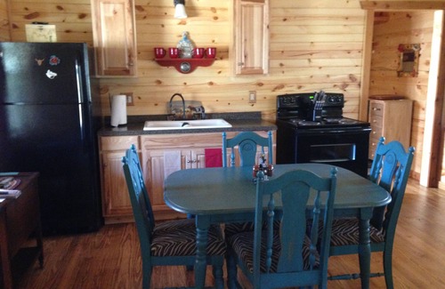 Utopia Cabin | Secluded Ranch Cabin between Garner and Lost Maples