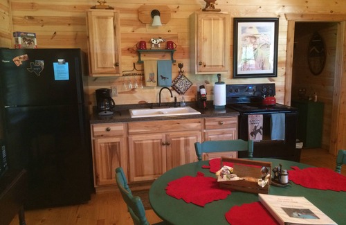 Utopia Cabin | Secluded Ranch Cabin Get Away Between Lost Maples & Garner