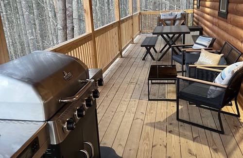 Campton Cabin | Secluded Red River Gorge Adventure Cabin close to the Action