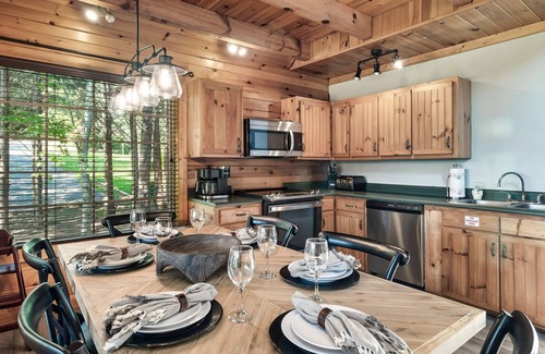 Townsend Cabin | Secluded, renovated, cabin with gorgeous mountain views, firepit, hot tub