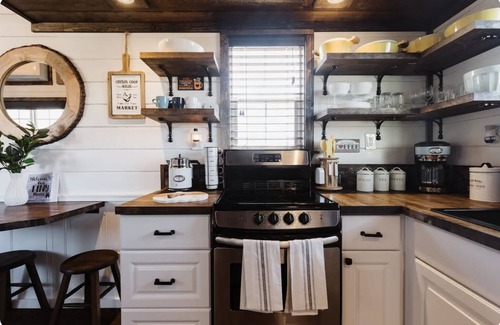 Livermore House | Secluded retreat/Remote office/City Escape TINY HOUSE/100 acre ranch/Livermore