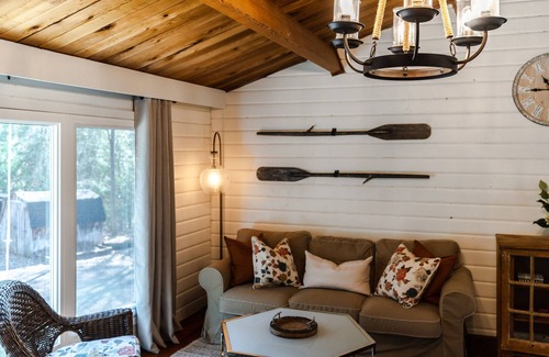 Ramara Cottage | Secluded Riverfront Cottage