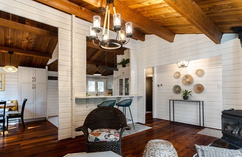 Ramara Cottage | Secluded Riverfront Cottage