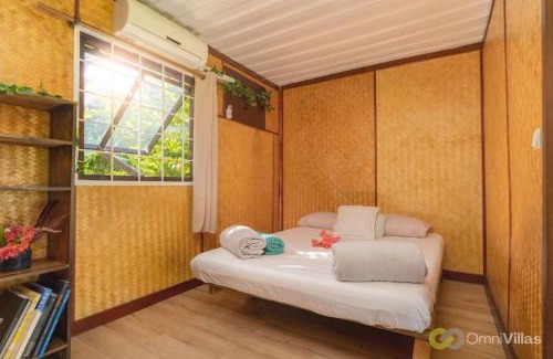Moorea-Maiao House | Secluded Rustic Bungalow Near Tipaniers Beach