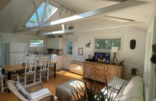 Sag Harbor Cottage | SECLUDED SAG HARBOR COTTAGE w/HUGE POOL