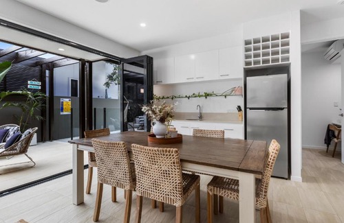 Casuarina Apartment | Secluded Self-Contained Beachfront Couples suite