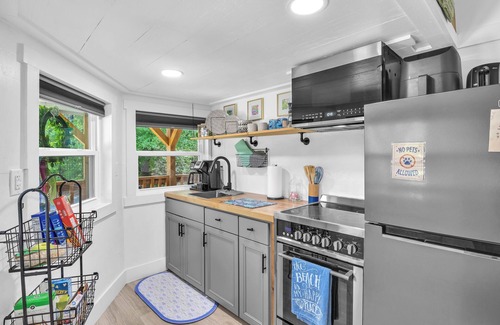 Hampstead House | Secluded Tiny Home Only Minutes To ☀️ 🏝 Topsail Island, NC 🏝☀️