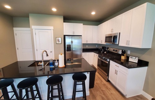 Midvale House | Secluded townhome midway between downtown & skiing; min from shops, & dining