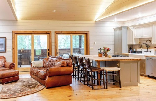 Saranac Lake House | Secluded waterfront home, minutes from Lake Placid and Saranac Lake