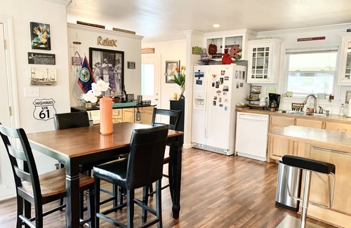 Mid America Cottage | “Seclusion” - Swim-Boat Dock, Hot Tub, Fire Pit, Kayaks for rent on property