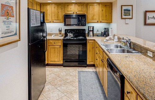 Steamboat Springs Condo | Second floor condo with gas fireplace, WiFi, pool, and hot tub - walk to gondola