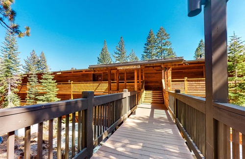Tahoe Woods Apartment | Second-level studio with mountain views - pool & covered balcony