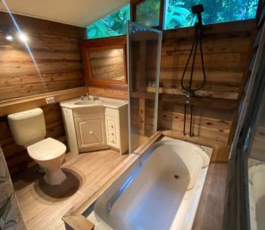 Fishing Point Bed & Breakfast | Secret Bay Hideaway