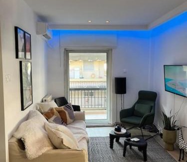 Kalamaria Apartment | Secret Colors of Thessaloniki