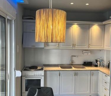 Kalamaria Apartment | Secret Colors of Thessaloniki
