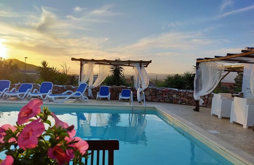 Piscinas House | Secret hotel SA CORTI PISCINAS