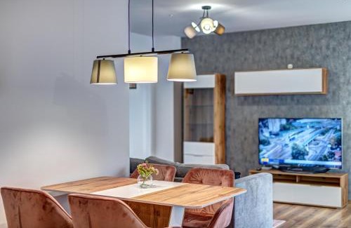 Smolyan Apartment | Secret Lake 533 at Oak Residence