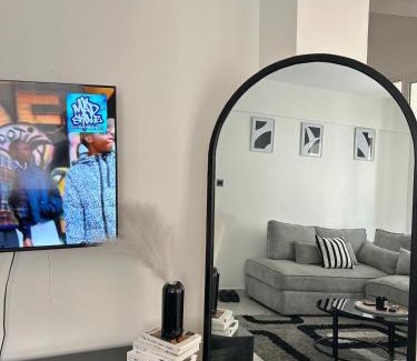 Nairobi Apartment | Secret Serenity - Modern, Stylish & Comfy 2 Bedroom Apartment With Workspace, Secure Parking, CCTV, Swimming Pool, Gym, And City Views in Nairobi