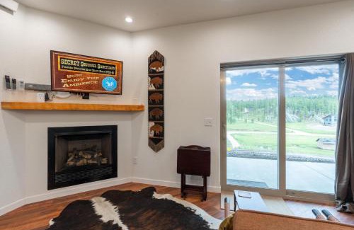 Custer Apartment | Secret Squirrel Sanctuary