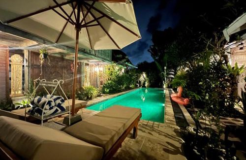 Bukit House | Secret Wooden Cabin - Lilac Suite