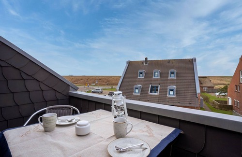 St. Peter-Ording Apartment | Seeblick 15 - Apartment house Deichbude am Strand - 1a location to the main beach