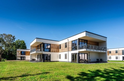Schwerin Apartment | Seeblick mit Stilvoller Einrichtung