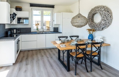 Schwerin Apartment | Seeblick mit Stilvoller Einrichtung