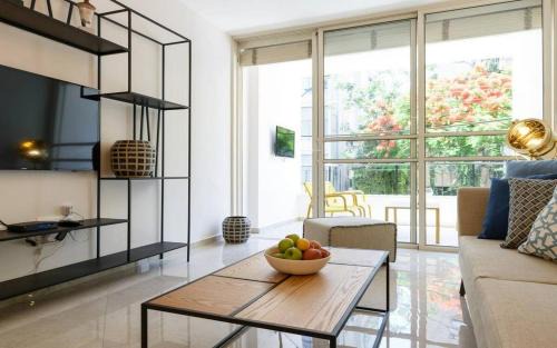 Tel Aviv City Center Apartment | Seeds of Gold by HolyGuest