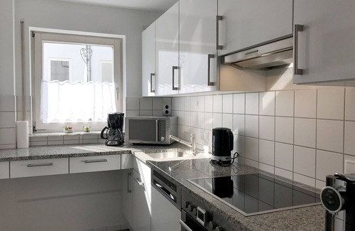 Bad Schachen Apartment | Seeglück vacation apartment - high-quality apartment in the villa district with south-facing balcony