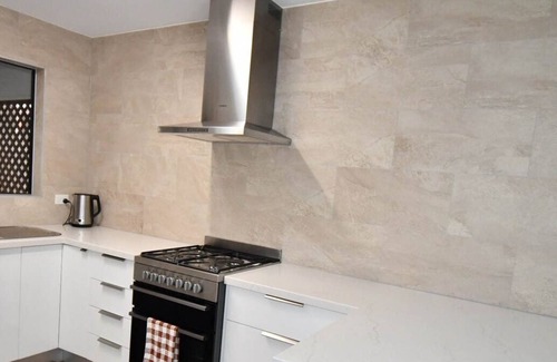 Woodgate House | Seeking Tranquility? This Holiday Home is Perfect for Families & Fishing.
