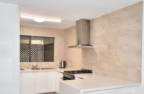 Woodgate House | Seeking Tranquility? This Holiday Home is Perfect for Families & Fishing.