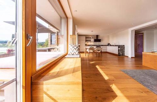 Pelham Apartment | SEEN:sucht, 96 sqm first floor, 2 separate bedrooms