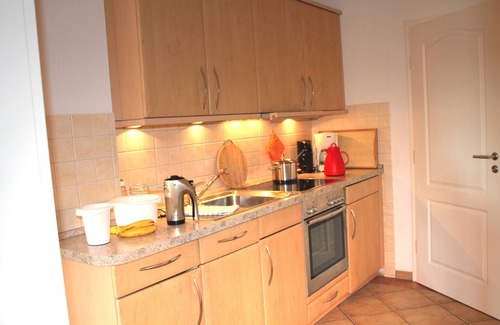 Gross Schwansee Apartment | Seestern apartment - perfect for families with playground & garden, 15 min to the beach