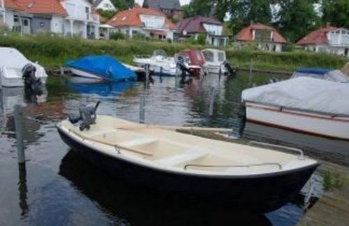 Bad Kleinen House | Seetraum 10 mit Ruderboot - ABC212