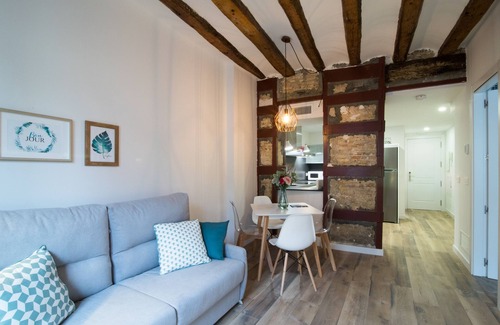 Zaragoza Old Town Apartment | SEGUNDO D - 2D - APARTAMENTOS ALMADA - Plaza del Pilar