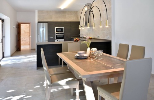 Portocolom House | Sehr Geräumige Villa auf Mallorca in Zeitgenössischem Stil, Priv. Pool