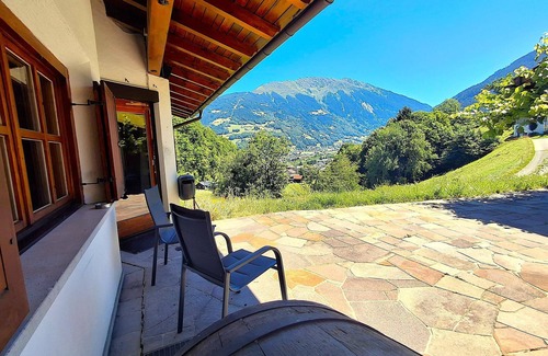 Tschagguns Apartment | Sehr Große Ferienwohnung mit 2 Etagen, Garten, Terrasse und Panoramisch Aussicht