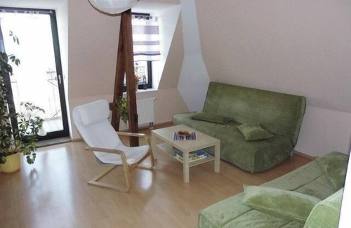 Loebtau Apartment | Sehr schöne 4 Raum Maisonette-Fewo mit 110qm + Balkon + zentral & preiswert - T7