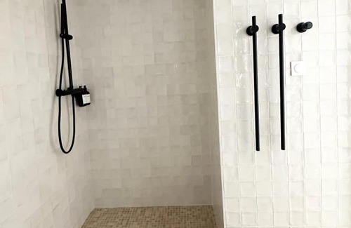 Combs-la-Ville Apartment | Sejour royale avec Netflix - Senart - 001 - 002