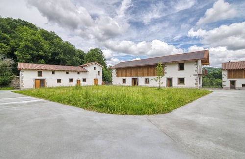 Saint-Bertrand-de-Comminges House | Self-catering group cottage in the countryside - La Résidence