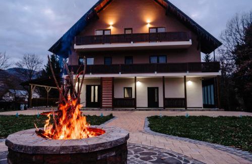 Telciu Ski Chalet | SELBIT - Șesul domniței
